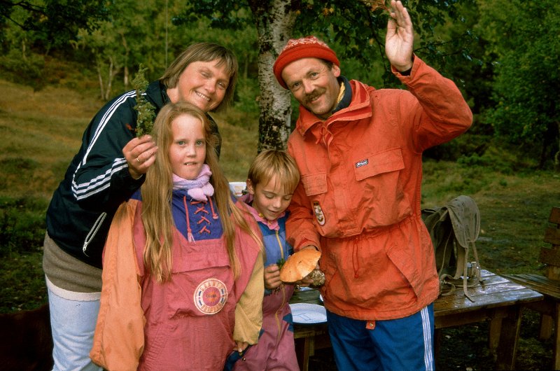 196_17.jpg - Irene  Anne  Stig  og  Dag