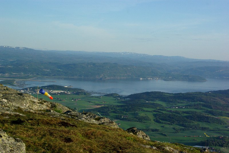 Imgp3290.jpg - Utsikt fra toppen av Forbordsfjellet sørover mot Stjørdal og Malvik