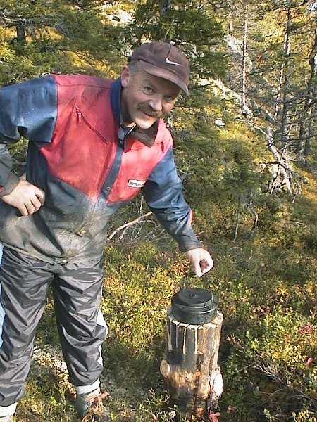 Aut_1431.jpg - Svartkjel'n er på plass