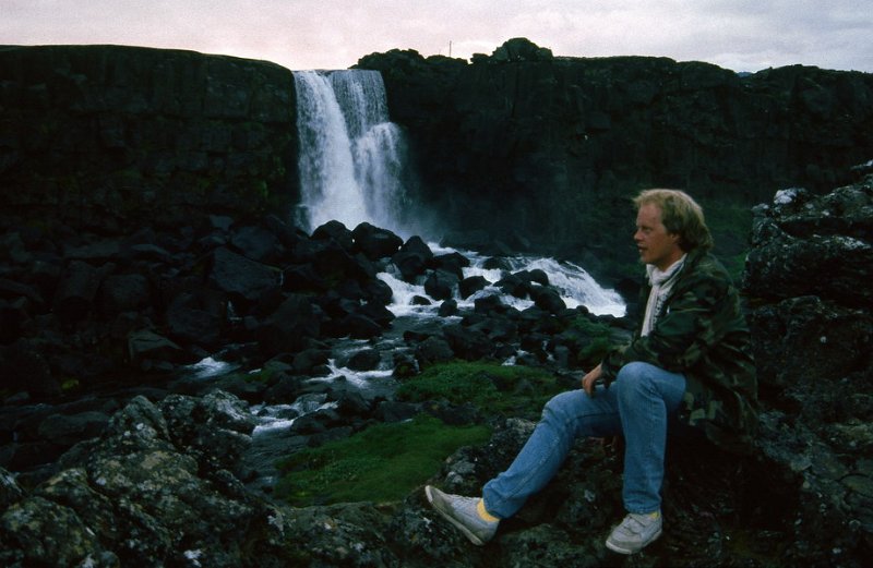 Runmag_085.jpg - Bergul Roger ved Thingvallafoss